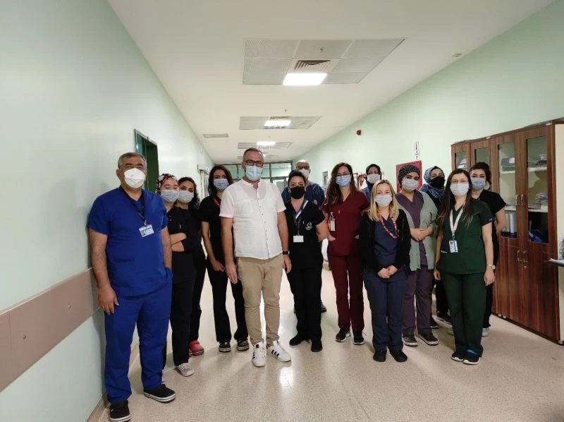 Salgını önemsemediği için aşı olmadı, yoğun bakım mücadelesini böyle anlattı
