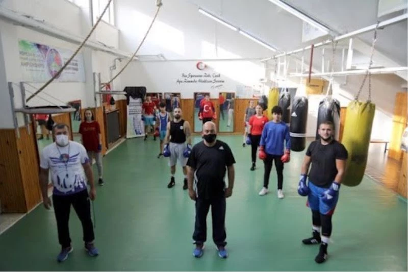 Ordulu boksörlerden yoğun tempo
