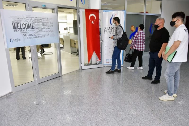 Manisa Celal Bayar Üniversitesi’nde yurtdışı öğrenci kayıtları başladı
