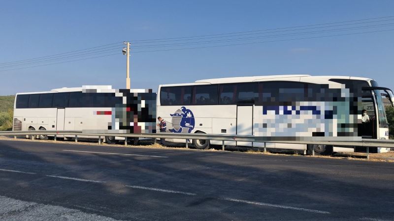 Yolcu otobüsü ve minibüste göçmen sevkiyatı jandarmaya takıldı
