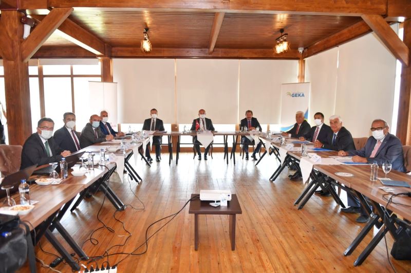 GEKA 143’üncü yönetim kurulu toplantısı Denizli’de gerçekleştirildi
