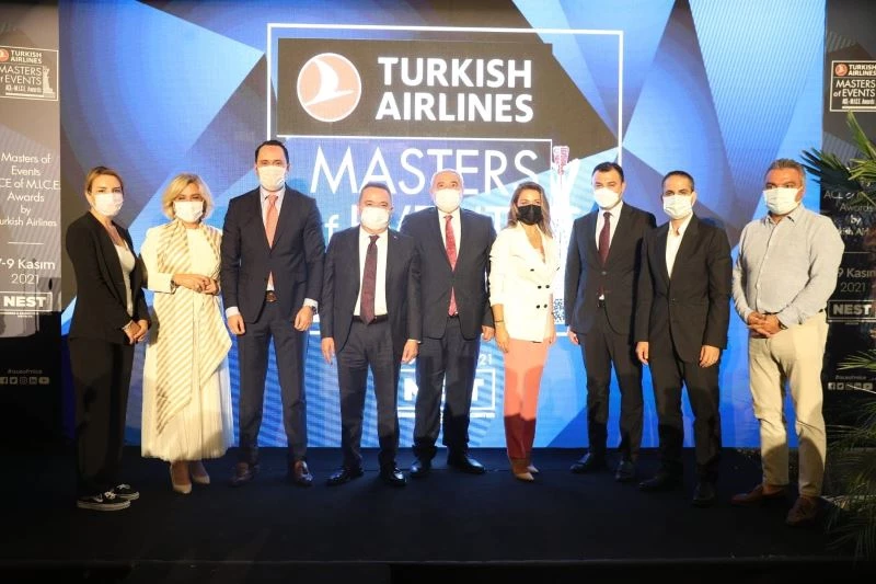 Başkan Böcek: “Turizmcilerimizin emrindeyiz”
