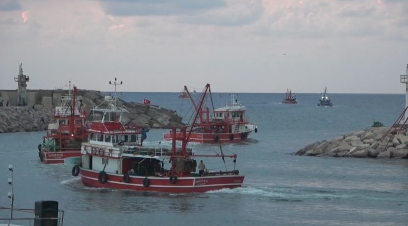 Hataylı balıkçılar ’vira bismillah’ dedi
