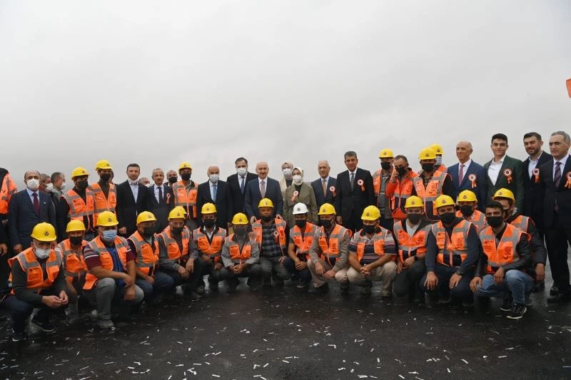 Bakan Karaismailoğlu: “Ulaştırma ve haberleşme için 1 trilyon 118 milyar liranın üzerinde yatırım yaptık”
