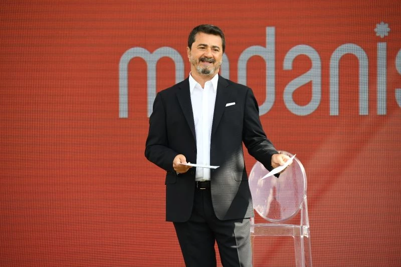 Modanisa global mottosunu Halima Aden ile duyurdu
