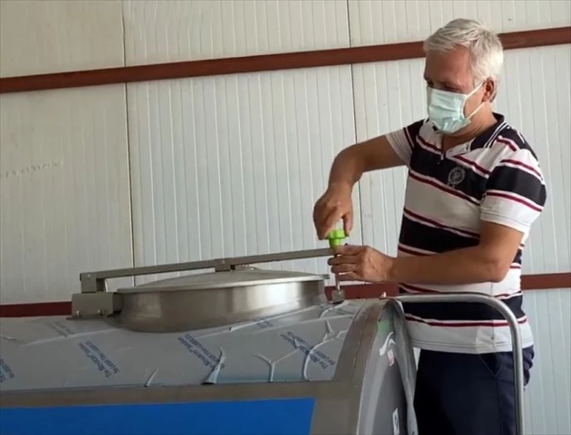 Büyükşehir Belediyesinden Kovanlık Köyüne süt tankı desteği