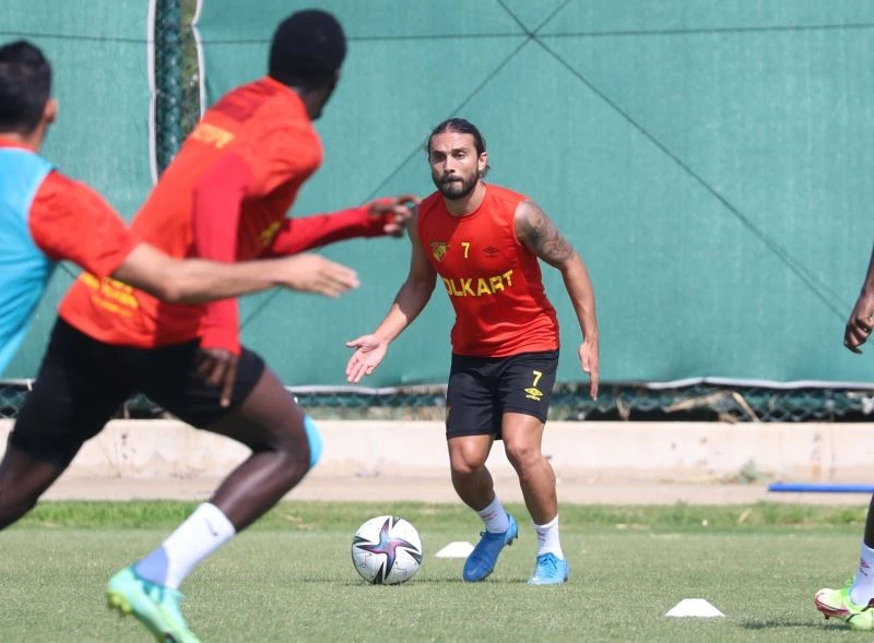 Göztepe, derbiye hazırlanıyor
