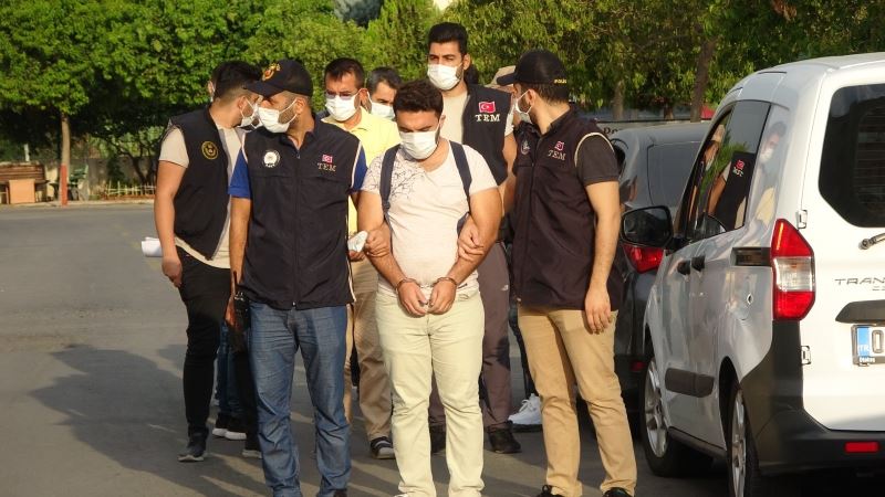 Adana’da FETÖ operasyonu: 8 gözaltı

