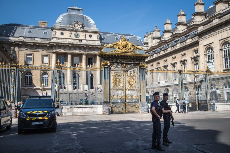 Fransa’daki 2015 terör saldırılarının baş şüphelisi Abdeslam saldırıları açıkça üstlendi
