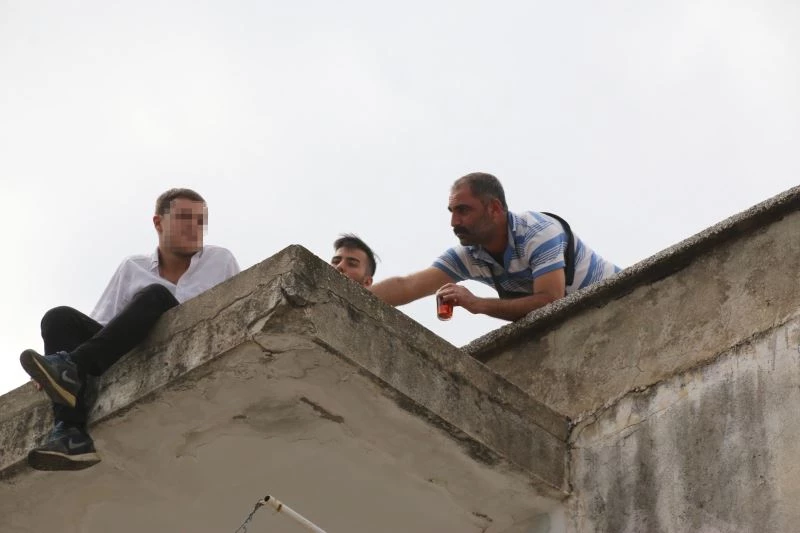 Dikkatini çay bardağıyla dağıtıp ölümün kıyısından aldılar
