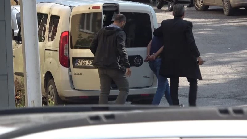 Boşanma aşamasındaki eşini öldüren zanlı emniyette
