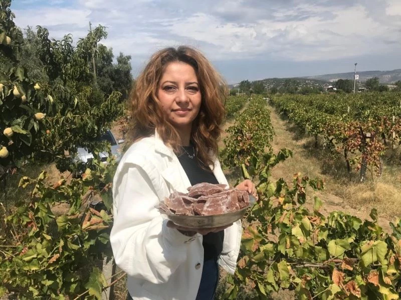 Kaynatılan üzüm suyu şifa kaynağı olarak tüketiliyor
