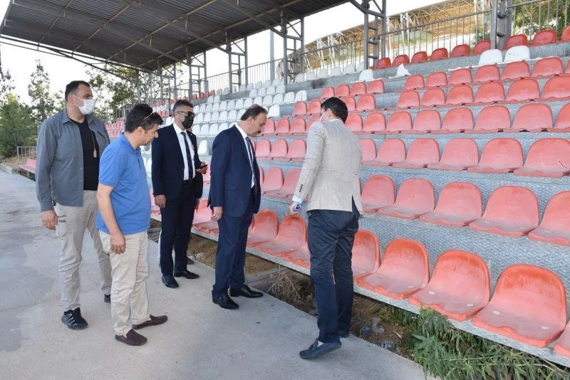 Vali Erin, 11 Nisan spor kompleksini denetledi
