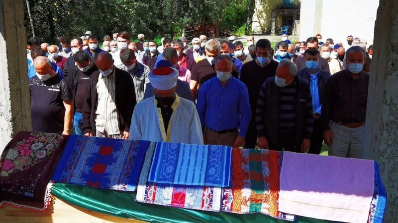Kocasının aldattığından şüphelenerek öldürdüğü Gülten, toprağa verildi
