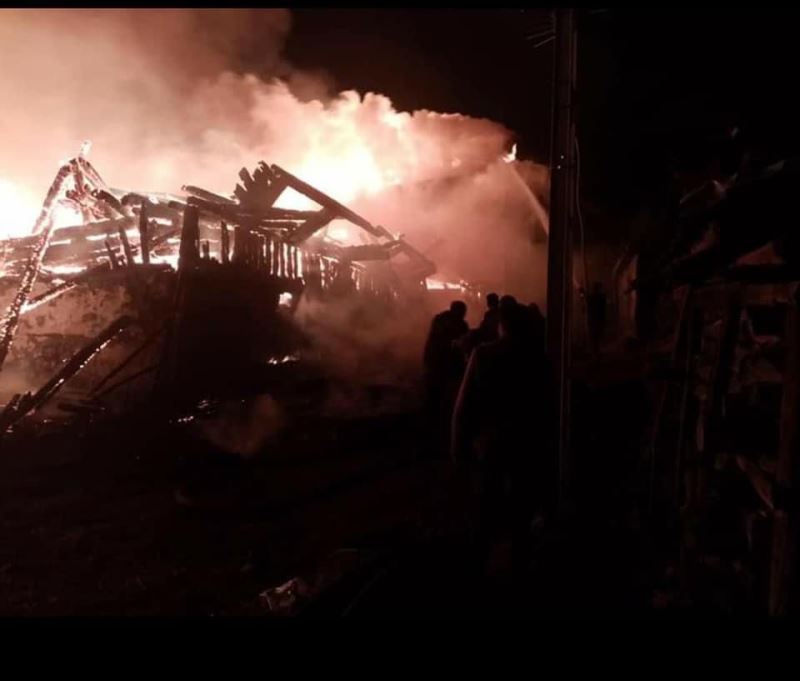 Çamlıdere’de metruk evde çıkan yangın 7 evi küle döndürdü
