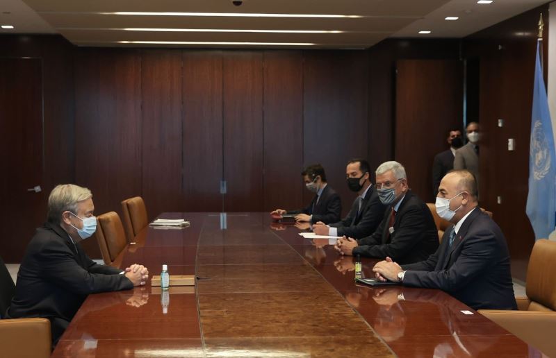 Bakan Çavuşoğlu, New York’ta BM Genel Sekreteri Guterres ile görüştü
