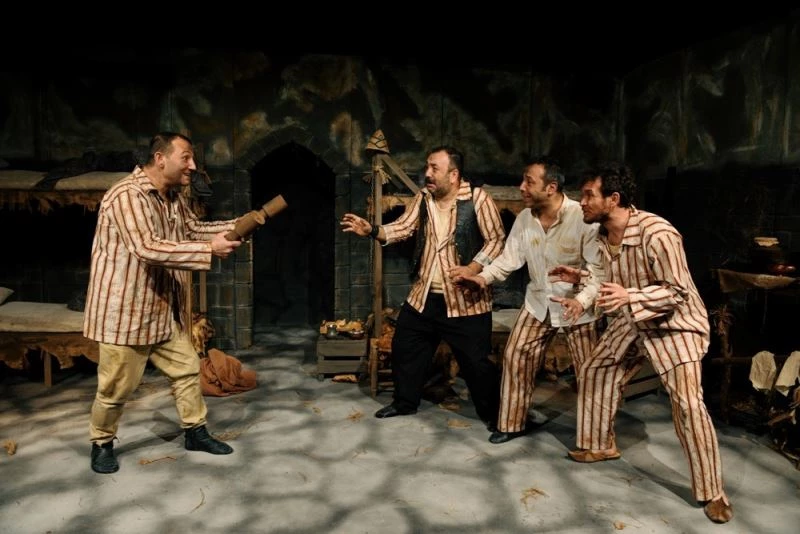 Düşevi Oyuncuları ekimde perde diyecek
