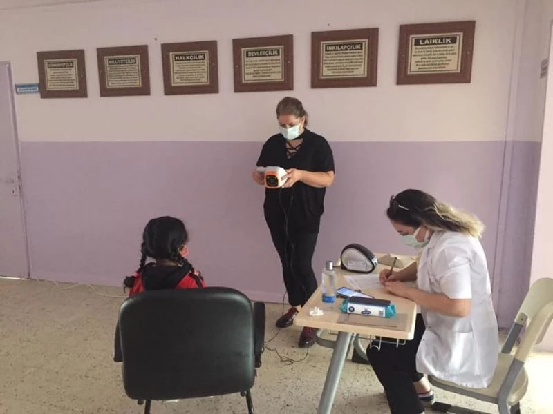 Babaeski’de ilkokul öğrencilerine göz taraması yapıldı
