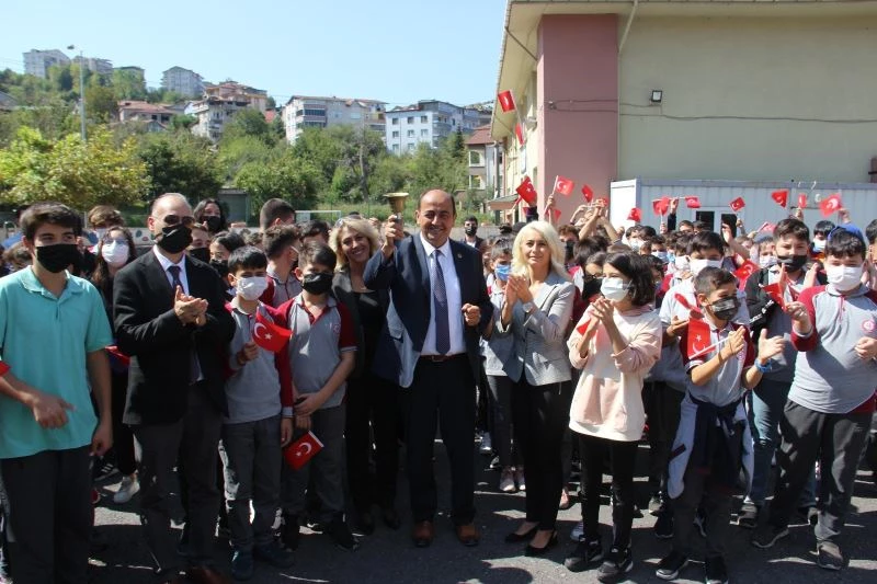 Gülüç’te İlköğretim Haftası törenle kutlandı
