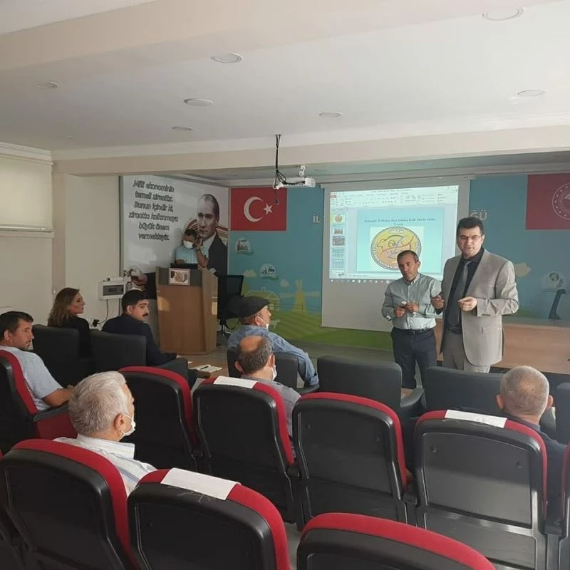 Kıvırcık Koyun ve Maltız Keçisi Halk Elinde Hayvan Islahı Projeleri değerlendirildi
