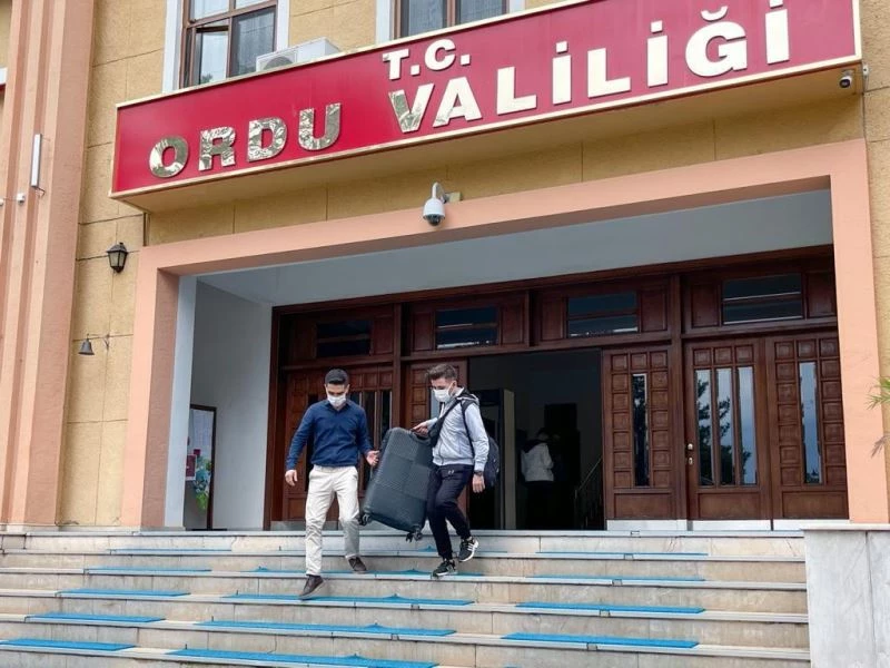 Kalacak yeri olmayan öğrenciler, Vali Sonel’in girişimleriyle kiralanan otellerde misafir edilecek
