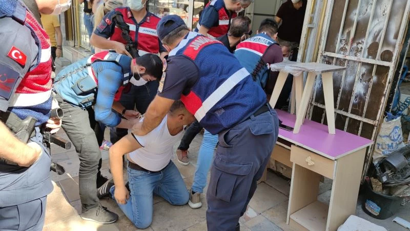 2 kez cezaevine giren torbacı, tahliye olduktan 3 gün sonra yine yakandı
