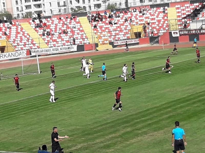 TFF 2. Lig: Vanspor FK: 3 - Diyarbekir Spor A.Ş: 1
