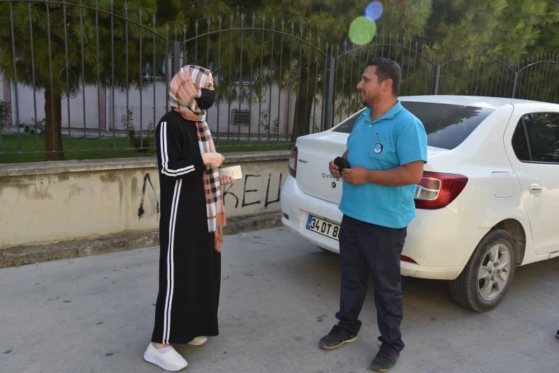 Kaybettiği cüzdanına Yunusemre Belediyesi personeli sayesinde kavuştu
