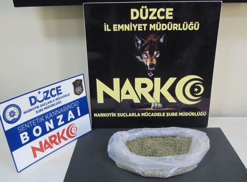 Uyuşturucu satıcısı tutulandı
