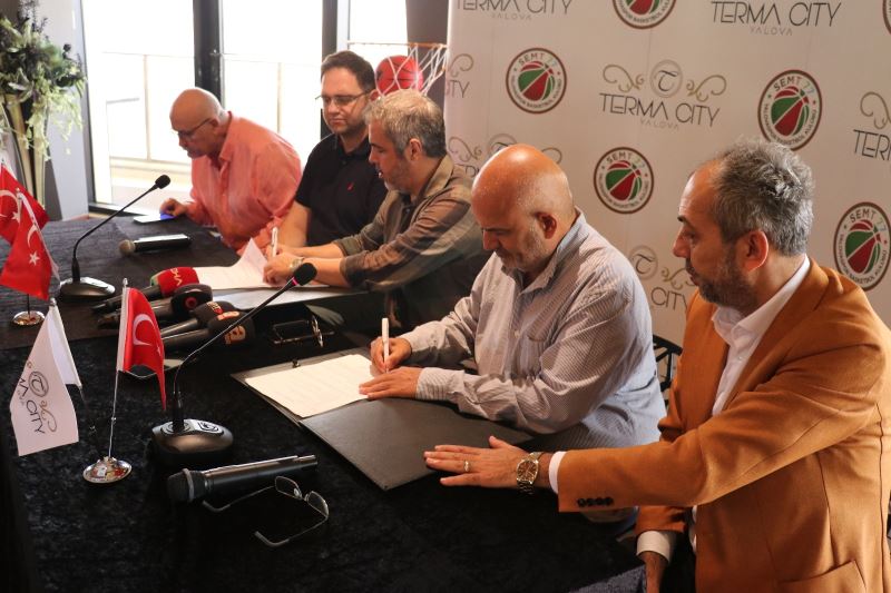 Karaderili Şirketler Grubu, ING Süper Lig temsilcisi Semt 77 Yalovaspor’a sponsor oldu
