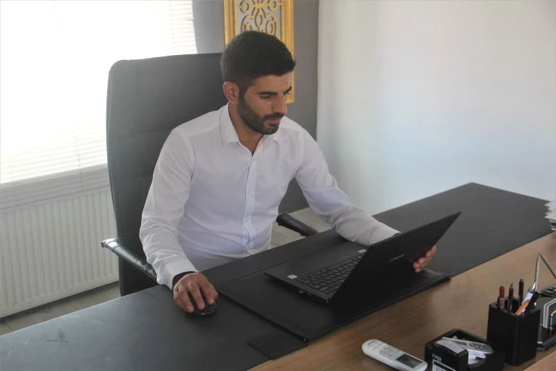 Çobanlık yaparken hukuk fakültesini kazandı, şimdi savcılık sınavına hazırlanıyor
