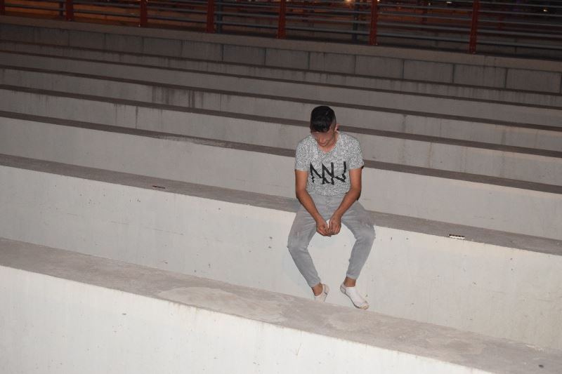 Malatya’da alt geçitteki intihar girişimini polis engelledi
