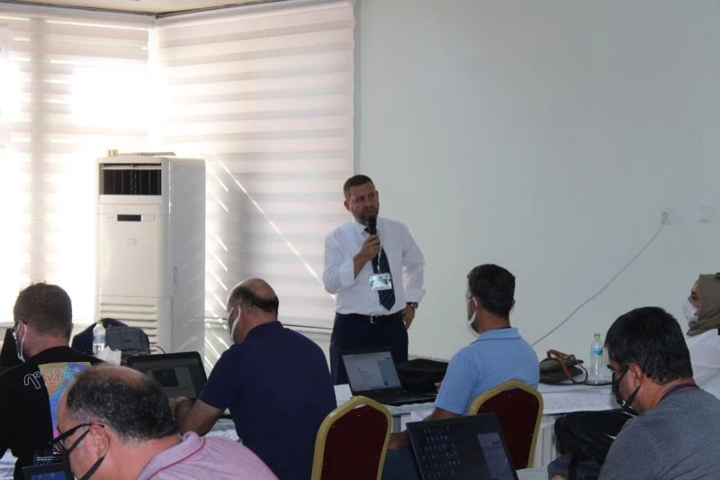 30 coğrafya öğretmeni Uşak’ta buluştu
