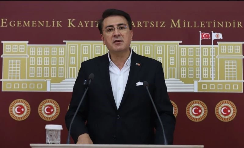 Aydemir: ‘Türbeyi aziz kılan bekçisidir’
