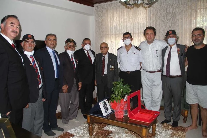 94 Yaşındaki Kore Gazisini Sevindiren Ziyaret
