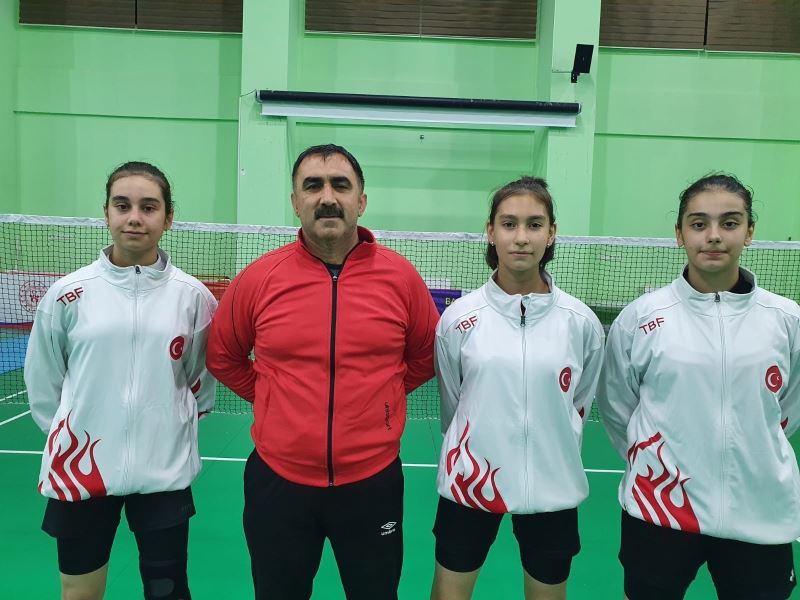 Erzincanlı milli sporcular Hırvatistan’da U 15 Uluslararası Badminton turnuvasına katılacak
