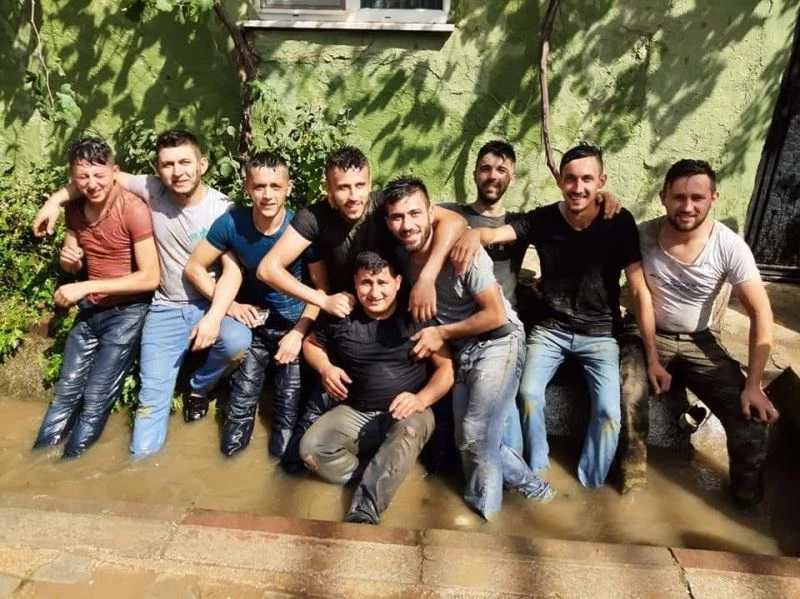 Bursa’da düğünde damada derede görülmemiş eziyet
