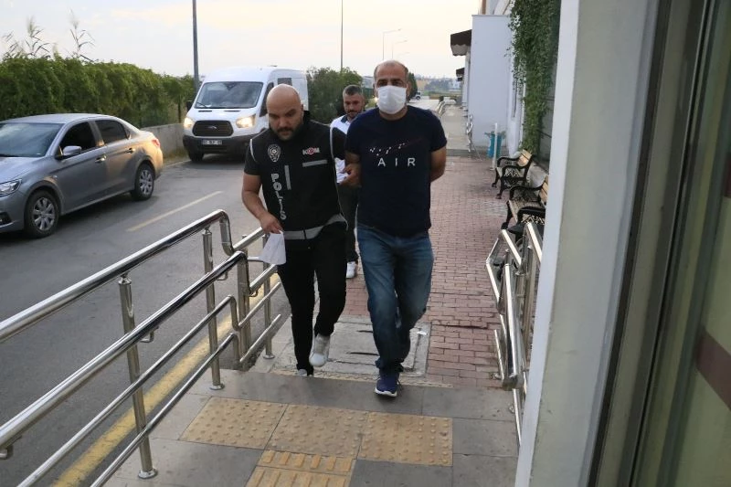 Sahte çeklerle  37 milyon 845 bin TL vurgun yapmışlar