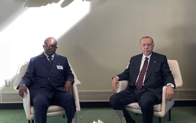 Cumhurbaşkanı Erdoğan, Gine Cumhurbaşkanı ile bir araya geldi
