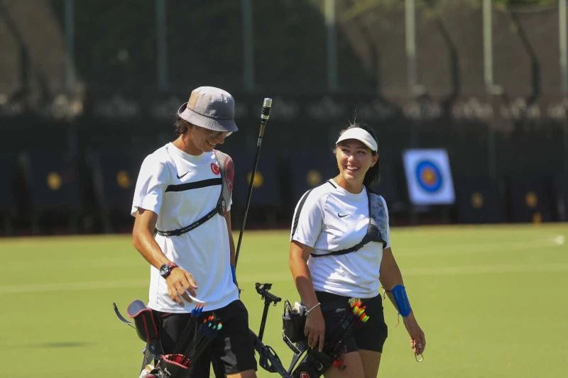 Mete Gazoz ve Yasemin Ecem Anagöz, bronz madalya maçına çıkacak
