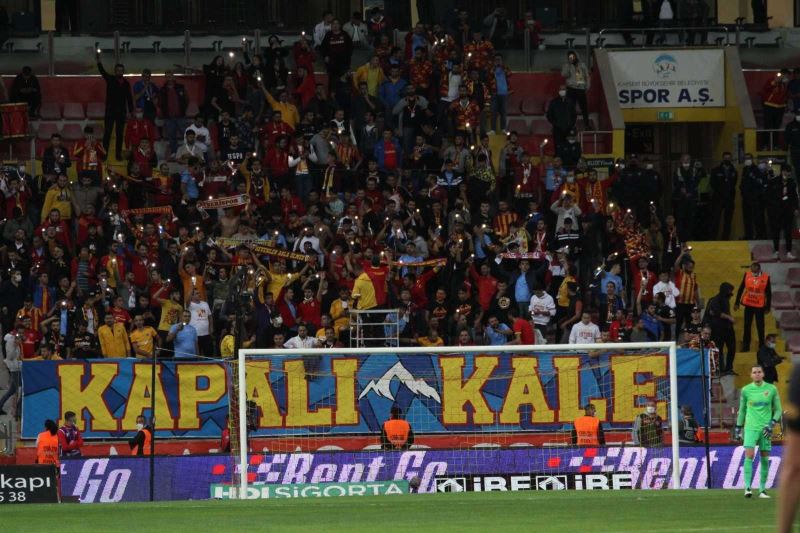 Kayserispor - Galatasaray maçını 7 bin 73 taraftar izledi
