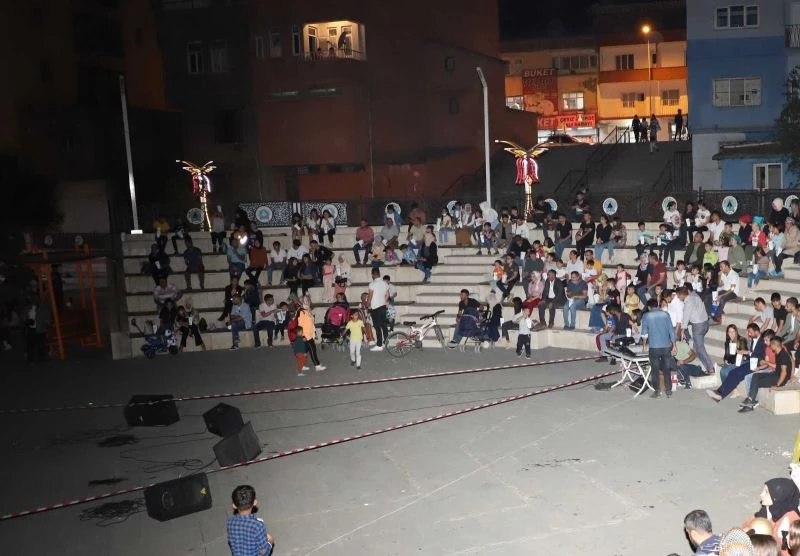 Hakkarili vatandaşlara Aslan Kral filmi izletildi
