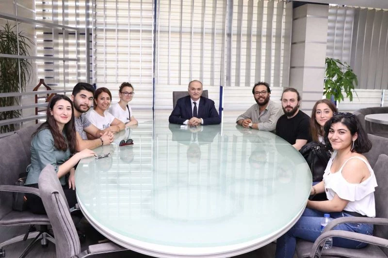 Düzce’de yurt sorunu yaşayanlara Başkan Özlü’den yardım eli
