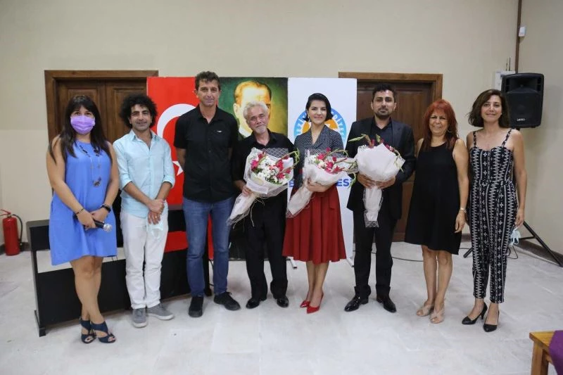 Mezitli’de ’Taş Mektep Gün Batımı Konserleri’nde final yapıldı
