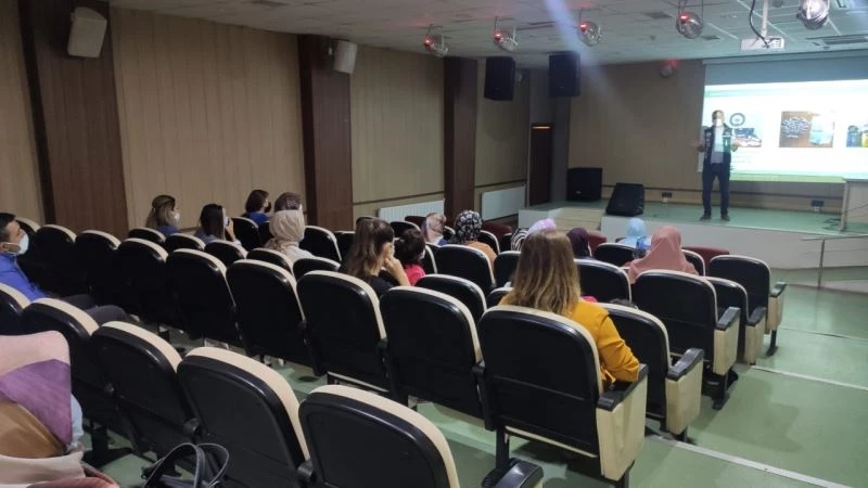 Annelere uyuşturucunun zararları anlatıldı
