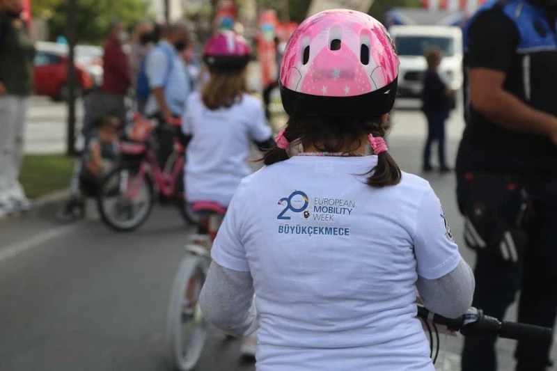 Büyükçekmeceli çocukların bisiklet yarışı nefesleri kesti
