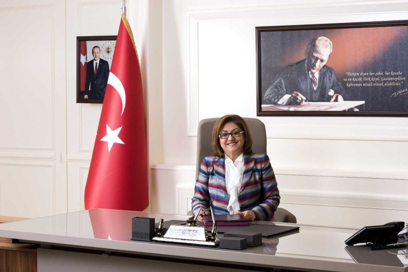 Fatma Şahin yurt sorunu yaşayan öğrencilere konaklama desteği sunacaklarını açıkladı
