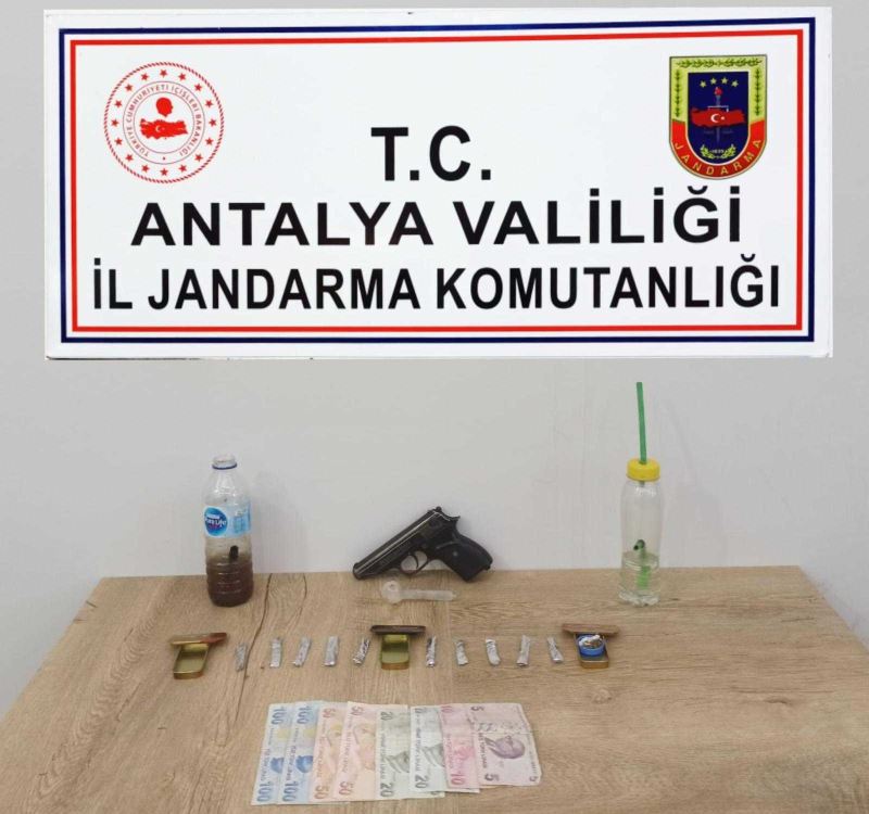 Manavgat’ta pansiyona uyuşturucu operasyonu: 2 gözaltı
