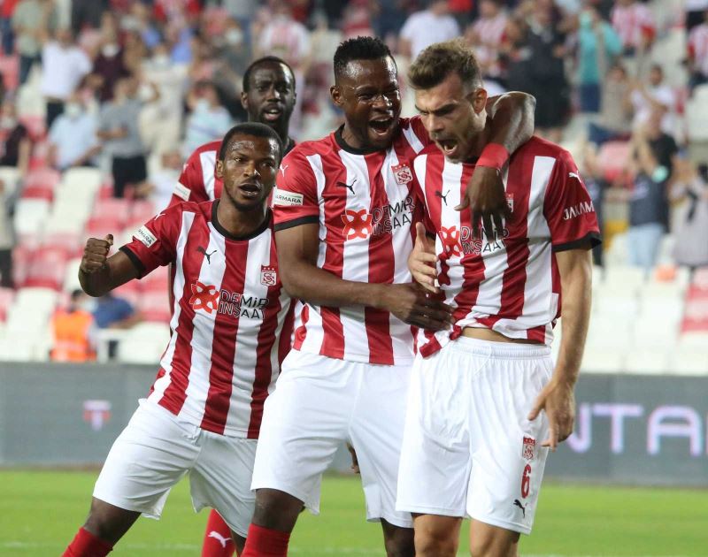 Sivasspor, İstanbul takımlarına yenilmiyor