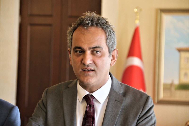 Bakan Özer: “Yüz yüze eğitime ara veren 198 sınıfımız yeniden yüz yüze eğitime başladı”
